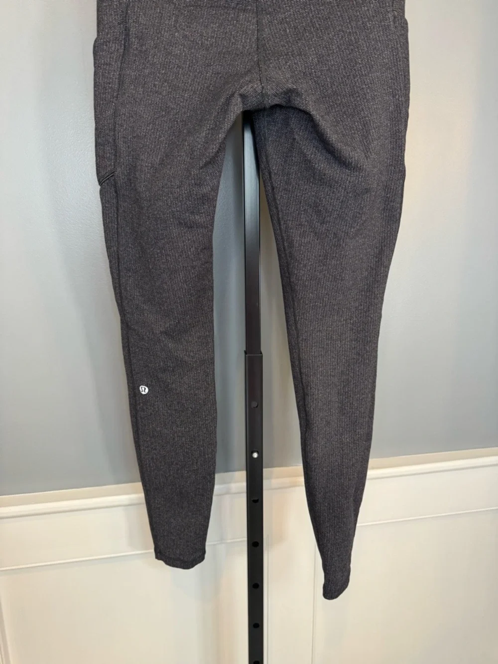 Lululemon Speed Up Tight 8 Gray Textured Luxtreme‎ Pocket Leggings